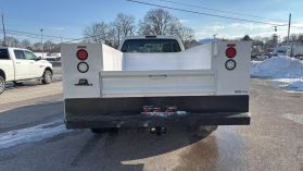 2013 Ford F350 Super Duty Regular Cab 4x4 Xl Cab & Chassis 2d - Image 3