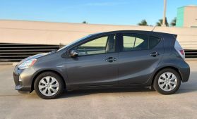 2012 TOYOTA PRIUS C HATCHBACK 4-CYL, HYBRID, 1.5 LITER FOUR HATCHBACK 4D