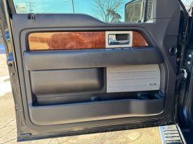 2010 FORD F150 SUPERCREW CAB PICKUP V8, FLEX FUEL, 5.4 LITER LARIAT PICKUP 4D 5 1/2 FT
