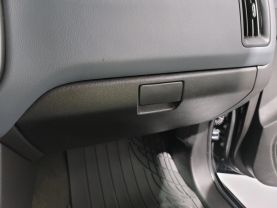 2017 Chevrolet Colorado Crew Cab - - Image 21
