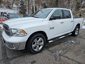 2017 RAM 1500 CREW CAB PICKUP V6, FLEX FUEL, 3.6 LITER SLT PICKUP 4D 5 1/2 FT