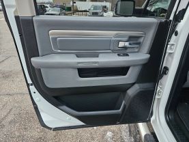 2017 RAM 1500 CREW CAB PICKUP V6, FLEX FUEL, 3.6 LITER SLT PICKUP 4D 5 1/2 FT