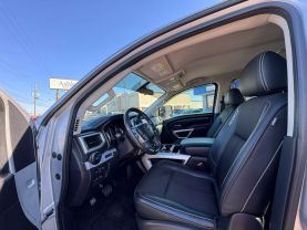 2017 NISSAN TITAN XD CREW CAB PICKUP V8, TURBO DIESEL, 5.0L PRO-4X PICKUP 4D 6 1/2 FT
