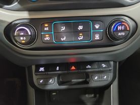 2017 Chevrolet Colorado Crew Cab - - Image 27