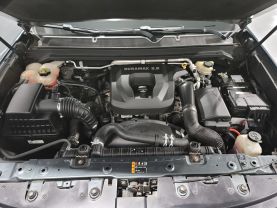 2017 Chevrolet Colorado Crew Cab - - Image 25