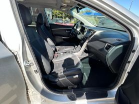 2013 Hyundai Elantra - Image 21