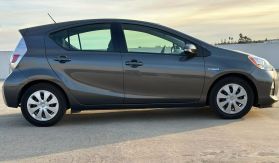 2012 TOYOTA PRIUS C HATCHBACK 4-CYL, HYBRID, 1.5 LITER FOUR HATCHBACK 4D