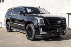 2017 CADILLAC ESCALADE ESV SUV V8, 6.2 LITER LUXURY SPORT UTILITY 4D