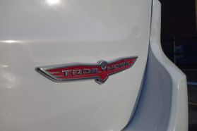 2017 JEEP GRAND CHEROKEE SUV V8, VVT, 5.7 LITER TRAILHAWK SPORT UTILITY 4D