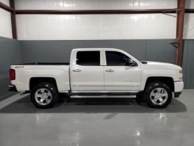 2016 Chevrolet Silverado 1500 Crew Cab - - Image 2