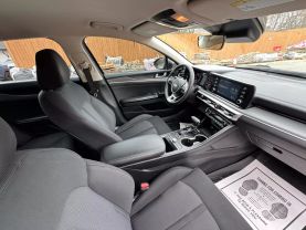 2021 Kia K5 - Image 10