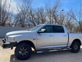 2016 RAM 1500 CREW CAB PICKUP V8, HEMI, 5.7 LITER SLT PICKUP 4D 5 1/2 FT