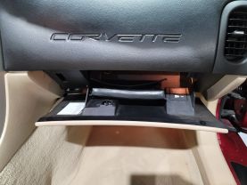 2005 Chevrolet Corvette - - Image 18
