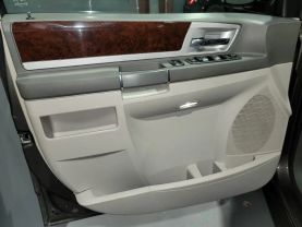 2010 Chrysler Town & Country - - Image 41