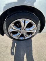 2013 Hyundai Elantra - Image 12
