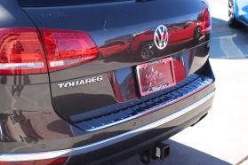 2016 Volkswagen Touareg - Image 16
