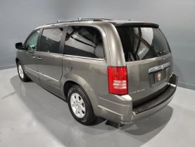 2010 Chrysler Town & Country - - Image 6