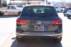 2016 Volkswagen Touareg - Image 15
