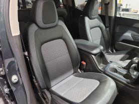 2017 Chevrolet Colorado Crew Cab - - Image 18