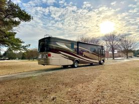 Used 2015 NEWMAR CANYON STAR - - 3914 - LA Auto Star located in Virginia Beach, VA