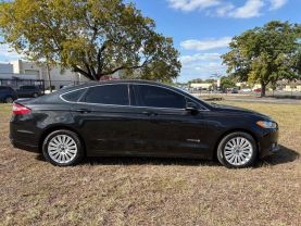 2014 FORD FUSION SEDAN 4-CYL, HYBRID, 2.0 LITER SE HYBRID SEDAN 4D