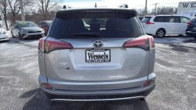2018 Toyota Rav4 Utility 4d Xle Awd 2.5l I4 - Image 3