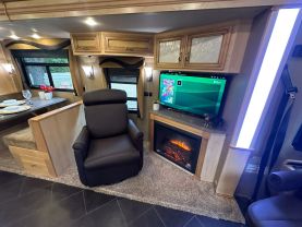 Used 2015 NEWMAR CANYON STAR - - 3914 - LA Auto Star located in Virginia Beach, VA