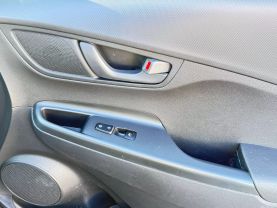 2018 Hyundai Kona Sel Sport Utility 4d - Image 32
