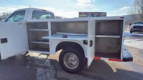 2013 Ford F350 Super Duty Regular Cab 4x4 Xl Cab & Chassis 2d - Image 18