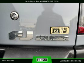 2013 TOYOTA FJ CRUISER SUV V6, 4.0 LITER SPORT UTILITY 2D