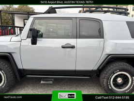 2013 TOYOTA FJ CRUISER SUV V6, 4.0 LITER SPORT UTILITY 2D