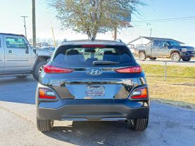 2018 Hyundai Kona Sel Sport Utility 4d - Image 5