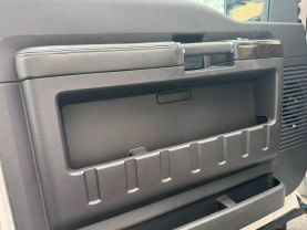 2015 FORD F250 SUPER DUTY CREW CAB PICKUP V8, TURBO DIESEL, 6.7L PLATINUM PICKUP 4D 6 3/4 FT