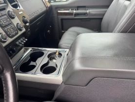 2015 FORD F250 SUPER DUTY CREW CAB PICKUP V8, TURBO DIESEL, 6.7L PLATINUM PICKUP 4D 6 3/4 FT