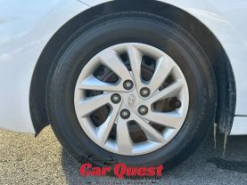 2019 Hyundai Elantra - Image 30