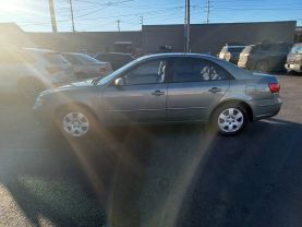 2009 HYUNDAI SONATA SEDAN 4-CYL, 2.4 LITER GLS SEDAN 4D
