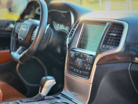 2016 JEEP GRAND CHEROKEE SUV V8, HEMI, 6.4 LITER SRT SPORT UTILITY 4D