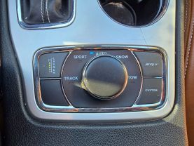 2016 JEEP GRAND CHEROKEE SUV V8, HEMI, 6.4 LITER SRT SPORT UTILITY 4D