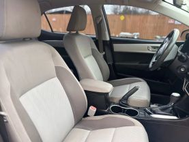 2019 Toyota Corolla - Image 17