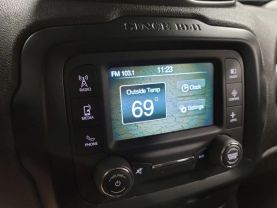 2016 Jeep Renegade - - Image 30