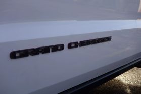 2017 JEEP GRAND CHEROKEE SUV V8, VVT, 5.7 LITER TRAILHAWK SPORT UTILITY 4D