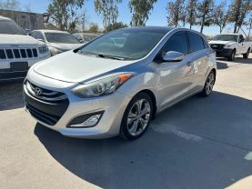 2013 Hyundai Elantra - Image 1
