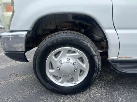 2011 FORD E150 PASSENGER