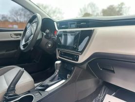 2019 Toyota Corolla - Image 16