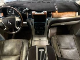 2009 CADILLAC ESCALADE SUV V8, VORTEC, 6.2 LITER SPORT UTILITY 4D