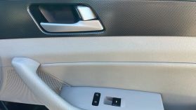 2016 Hyundai Sonata - Image 24