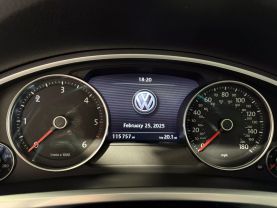 2013 VOLKSWAGEN TOUAREG SUV V6, TURBO DIESEL, 3.0 LITER TDI EXECUTIVE SPORT UTILITY 4D