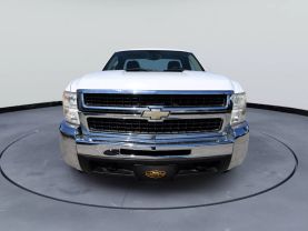 2009 CHEVROLET SILVERADO 3500 HD REGULAR CAB & CHASSIS CAB CHASSIS V8, 6.0 LITER 137" W.B. 2D