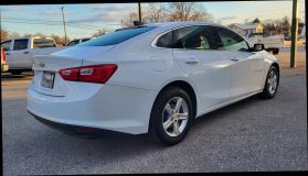 2019 Chevrolet Malibu Ls Sedan 4d - Image 5