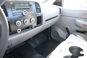 2009 CHEVROLET SILVERADO 3500 HD REGULAR CAB & CHASSIS CAB CHASSIS V8, 6.0 LITER 137" W.B. 2D